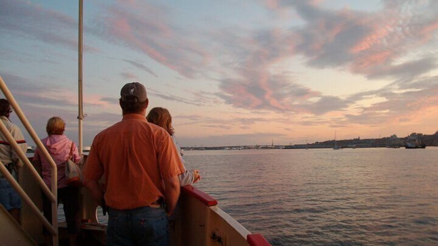 Sunset Lighthouse Cruise Tour from Casco Bay