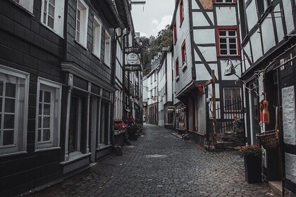 Old Town Private Guided Tour in Monschau