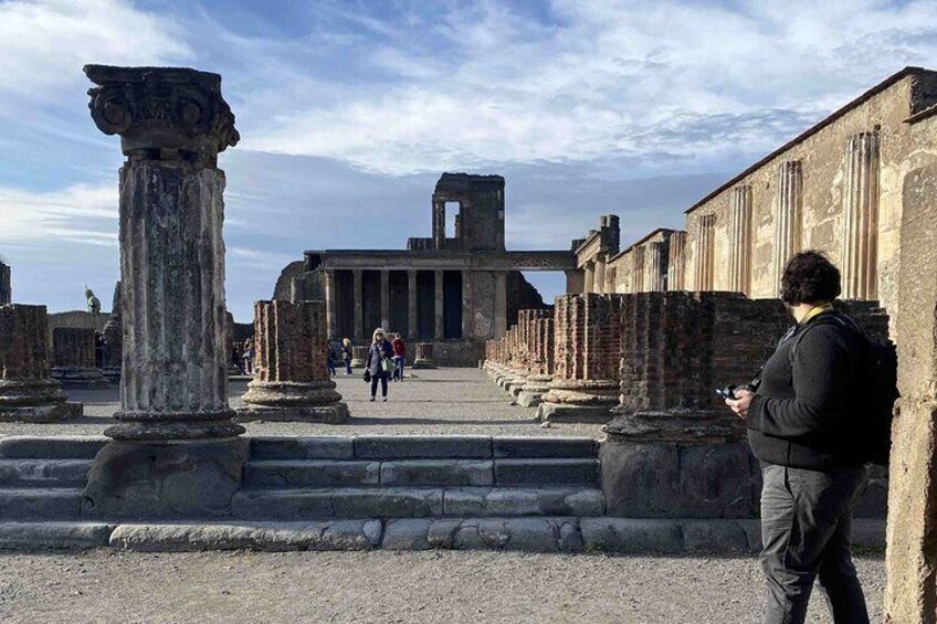 The Rise, Fall, and Rediscovery of Pompeii: A Self-Guided Tour