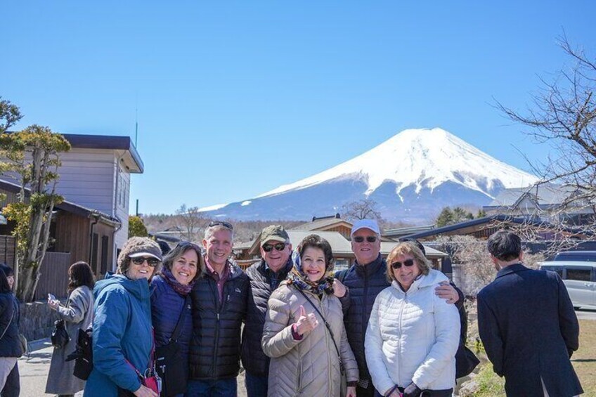 Private Full Day Tour in Mt. Fuji with Pickup