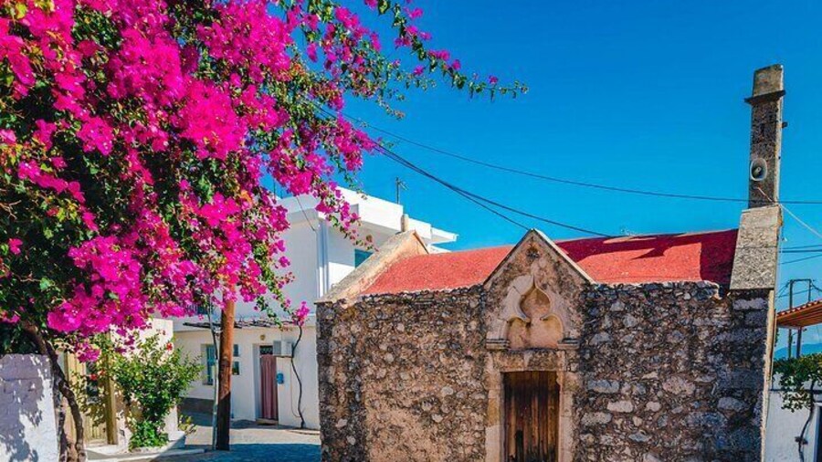Private 6.5h shore tour to Eastern Crete from Heraklion