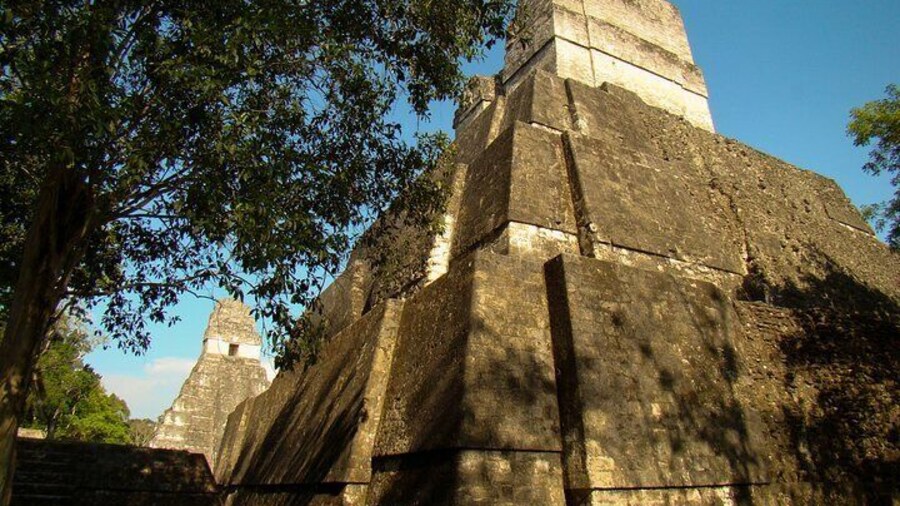 Templo II y I