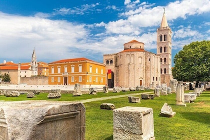 Group History Walking Tour in Zadar Old Town