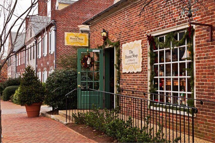 Flavors & Footsteps: A Culinary Walk Through Williamsburg