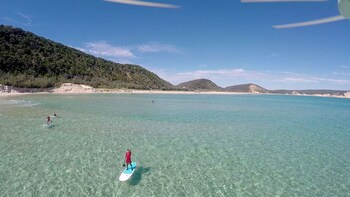 Double Island Stand Up Paddle Lesson & Day 4wd Adventure