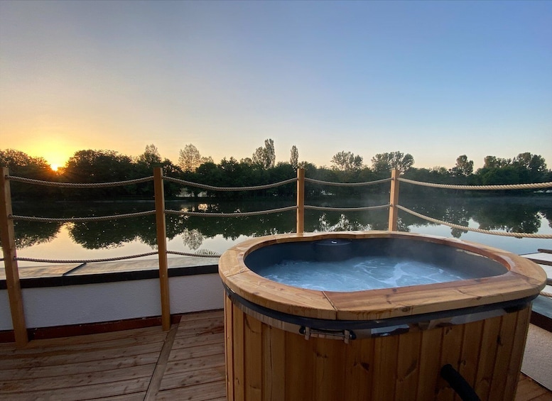 Hot tub and Relaxation