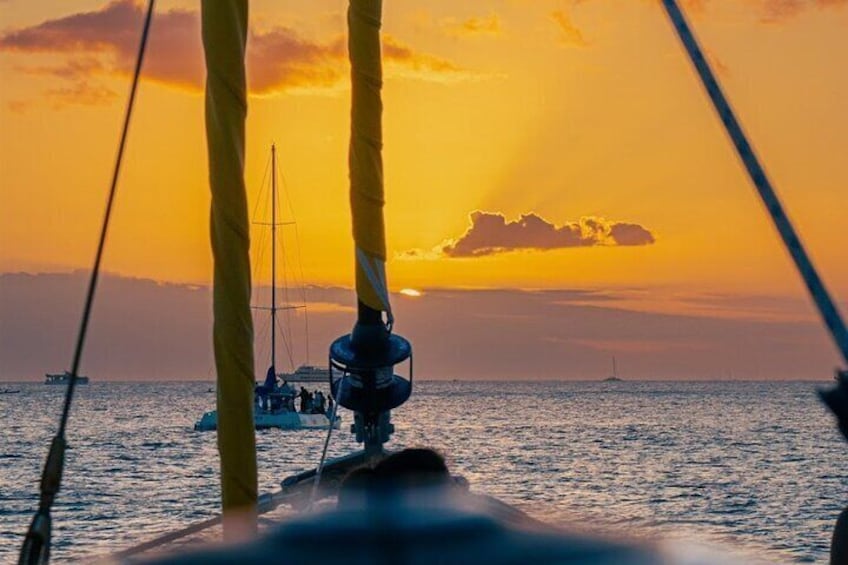 Waikiki Beach Sunset Sail