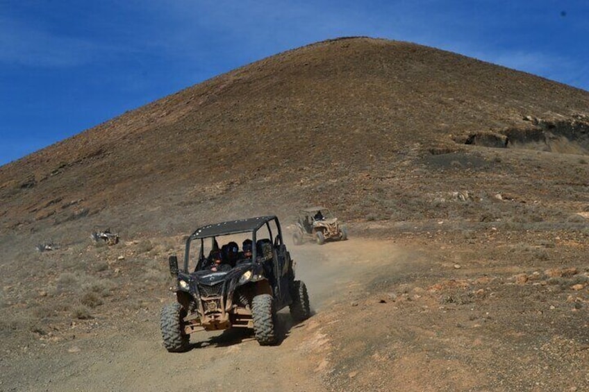 4-seater Mixed Guided Buggy Volcano Tour in Lanzarote