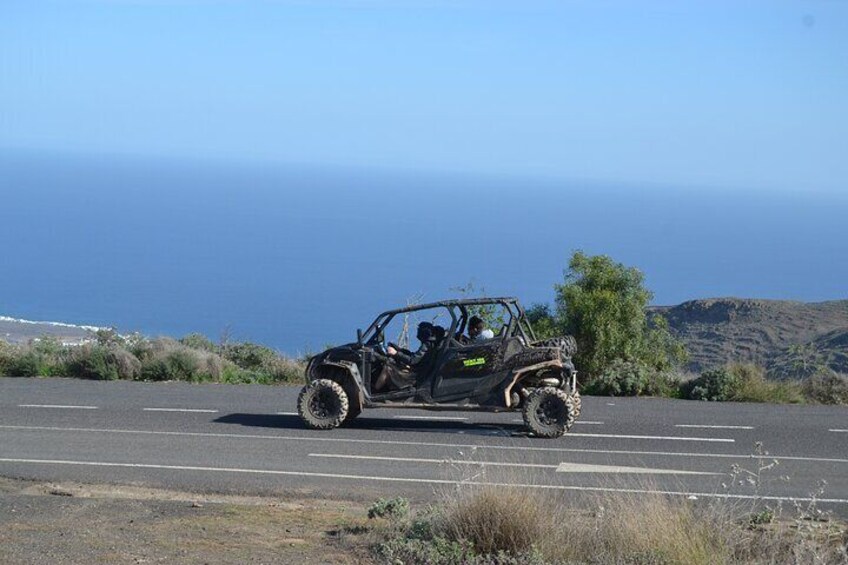 4-seater Mixed Guided Buggy Volcano Tour in Lanzarote
