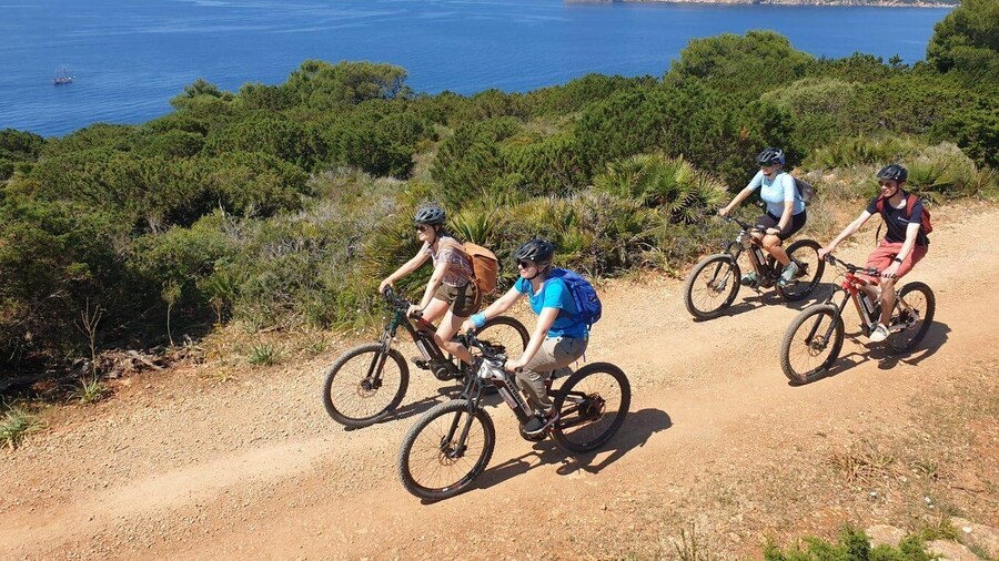 Alghero: E-bike tour inside the Natural Park of Porto Conte
