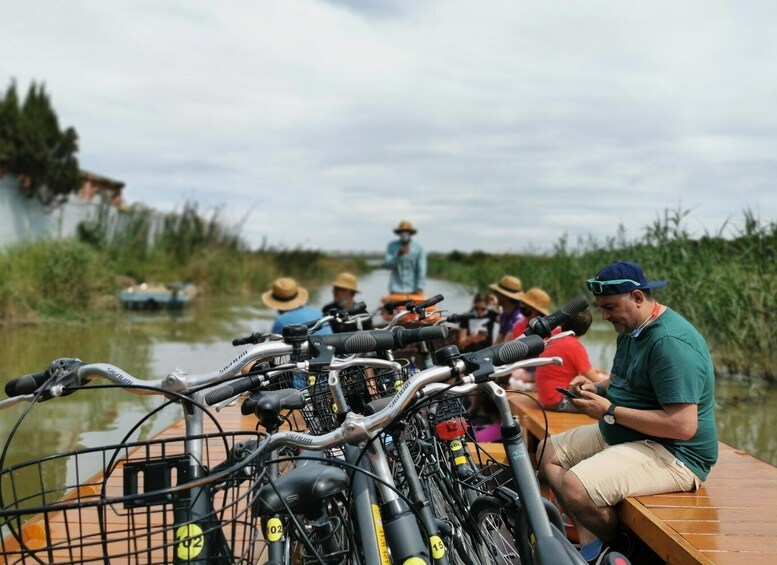 Picture 1 for Activity Valencia: Albufera Natural Park Bike and Boat Tour