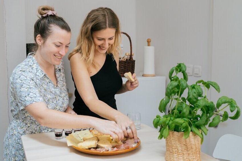 sLOVEnian Strukelj Traditional Cooking Class