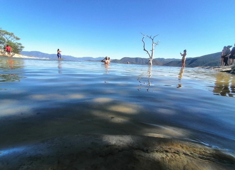 Picture 2 for Activity Hierve el agua: recorrido cultural y gastronómico