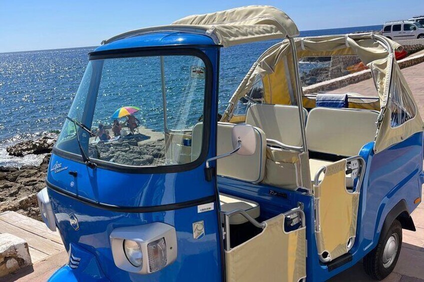 Private and Secret Tour in Ape Collector Vintage in Menorca
