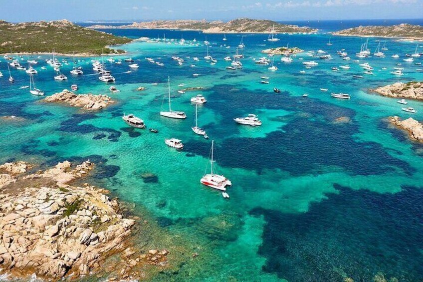 Catamaran tour of the islands of the La Maddalena Archipelago