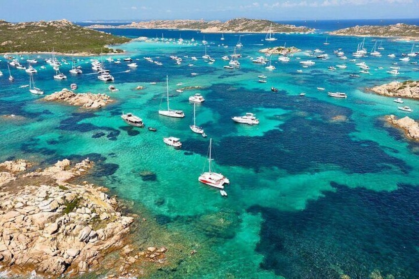 Catamaran tour of the islands of the La Maddalena Archipelago