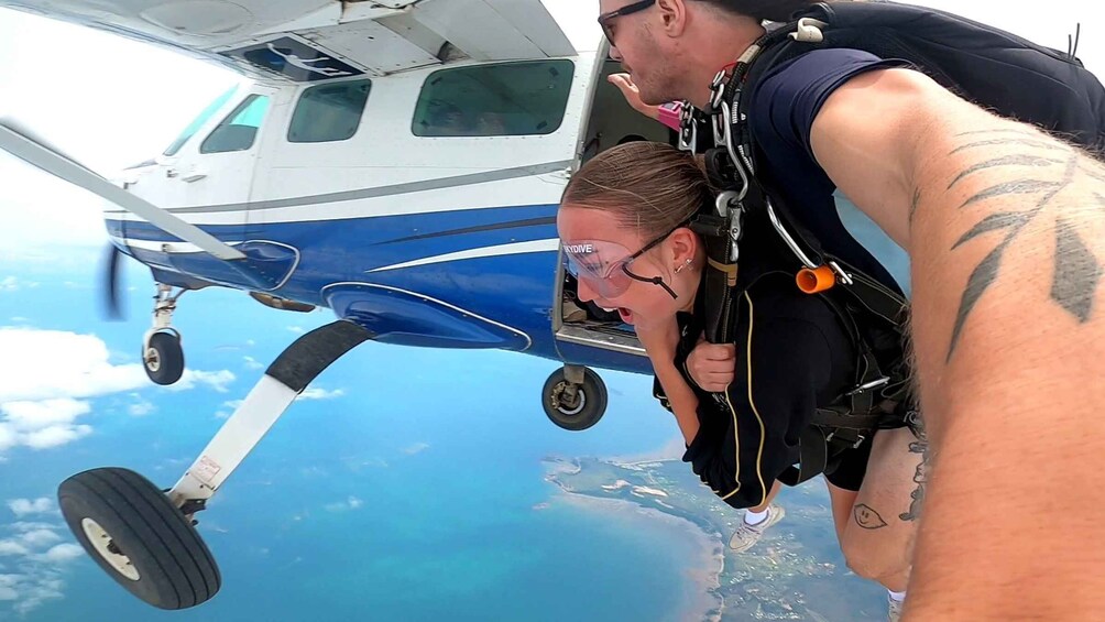 Picture 1 for Activity Airlie Beach: Tandem Skydiving Experience with Beach Landing