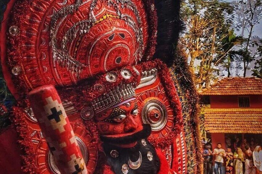 Kuttichathan Theyyam 