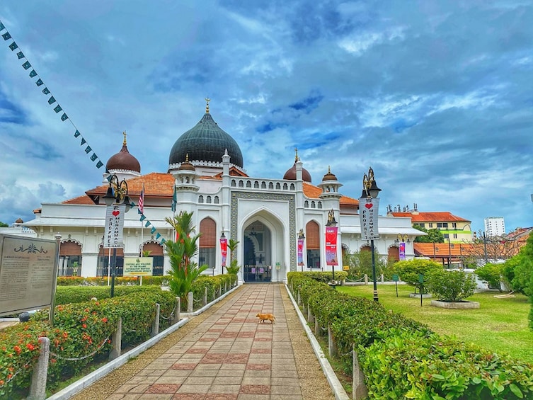 Georgetown Heritage Trishaw Ride Half-Day Penang Island Tour