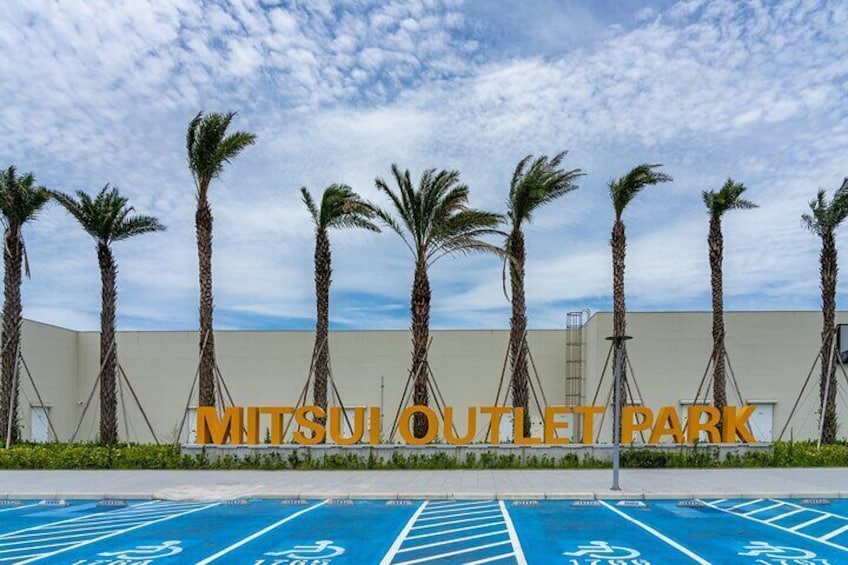 Private Shopping Tour from Tokyo to Mitsui Outlet Park Makuhari