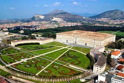 Shopping Tour, Designer Outlet & Caserta Royal Palace