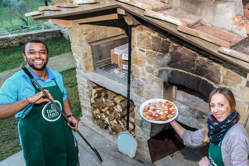 Picture 1 for Activity Florence: Pizza and Gelato Class at a Tuscan Farmhouse