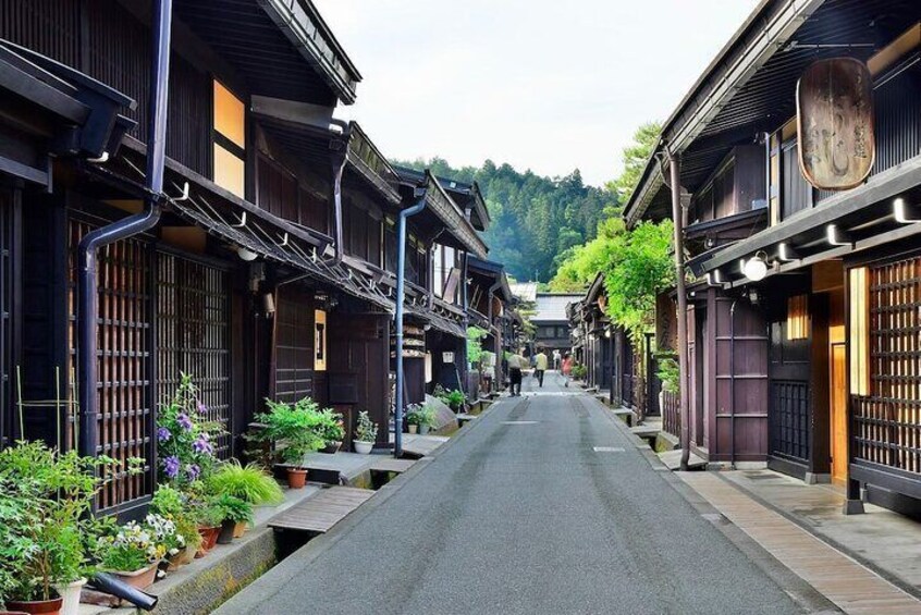 Nagoya to Hida Takayama & Shirakawago World Heritage Day Tour