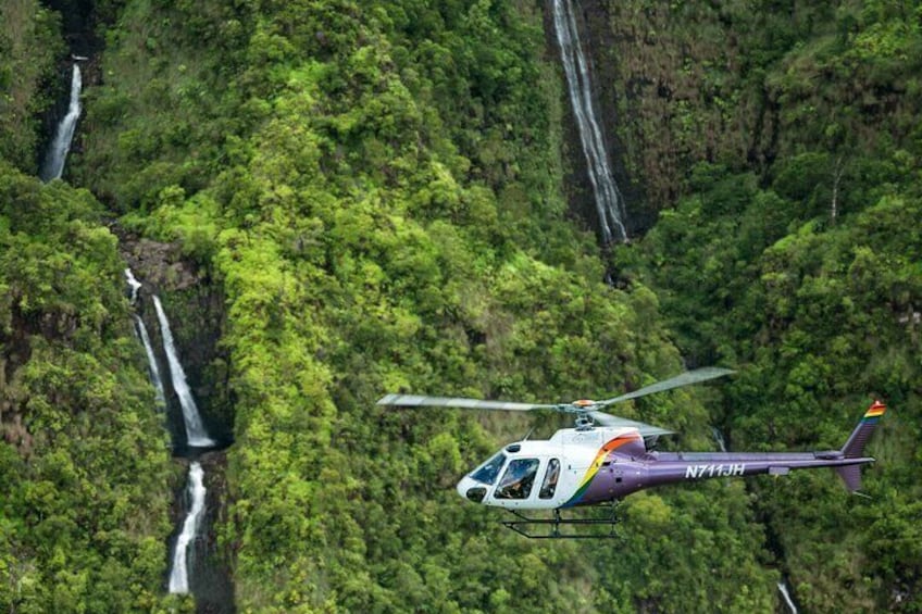 60-minute Doors-On Luxury Helicopter Tour in Kauai