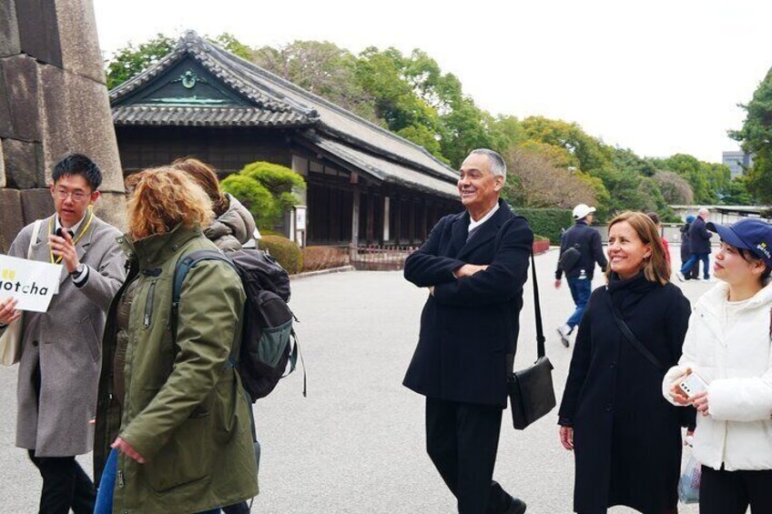 Imperial Palace history Private Walking Tour at Chiyoda 