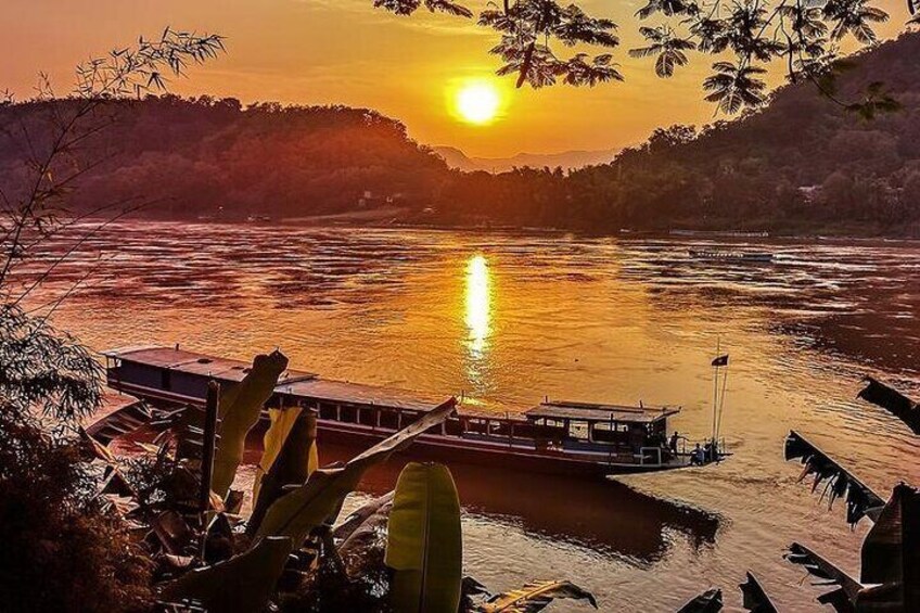 Kuang si waterfall + Pak ou cave by Mekong Cruiser sunset view