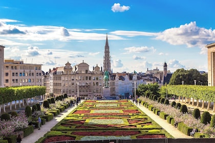 Explora Bruselas y Brujas en una visita guiada desde París