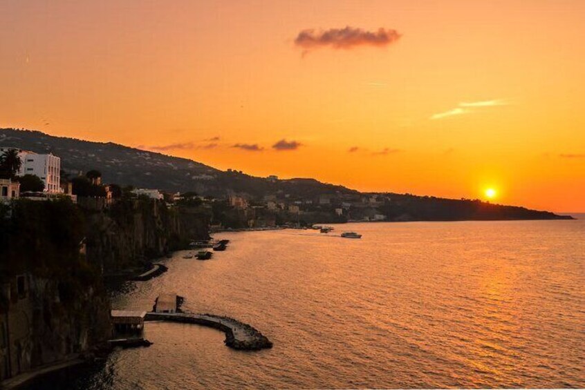 2 Hour Sorrento Semi-Private Sunset Experience 