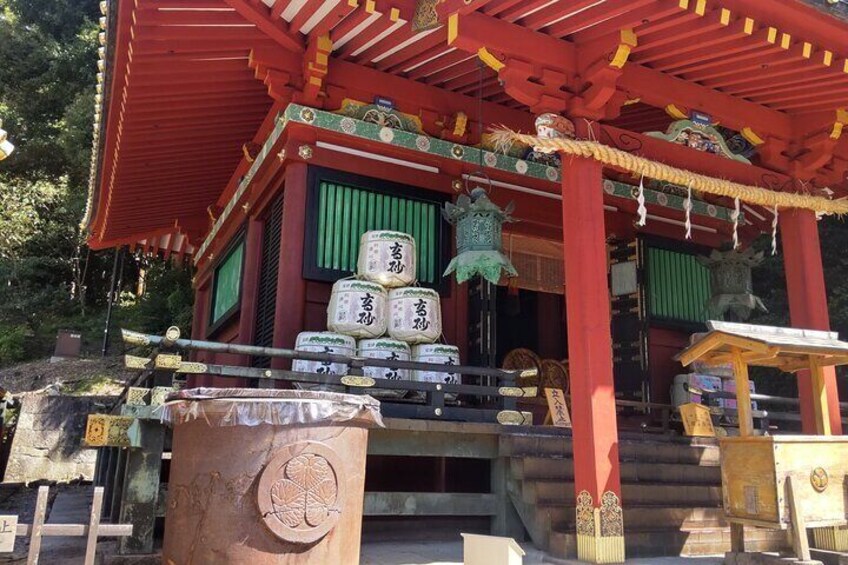 God-prepared casks of sake