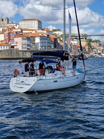 Porto: Exclusief feest aan boord van een charmante zeilboot met drankje