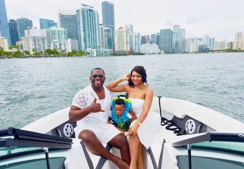 Miami: Private Boat Rental with champagne and captain