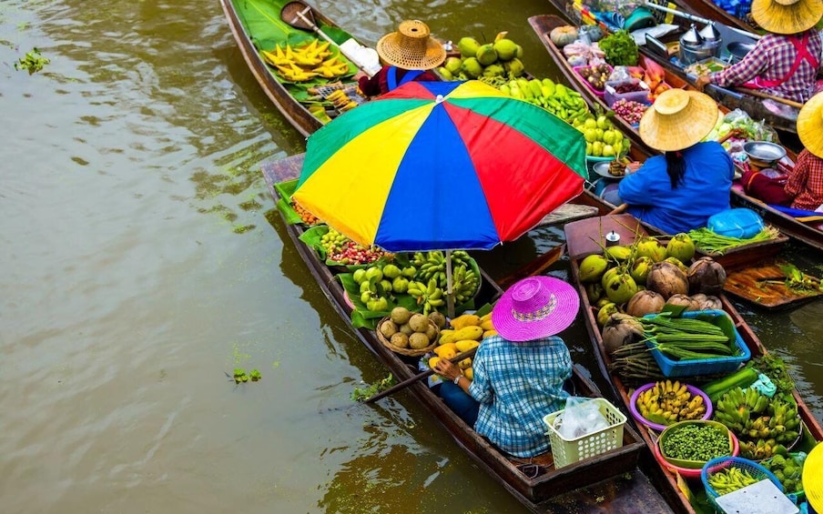 Picture 15 for Activity Bangkok: Damnoen Saduak & Maeklong Market from Siam Paragon