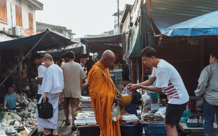 Picture 17 for Activity Bangkok: Maeklong Railway and Floating Market Tour