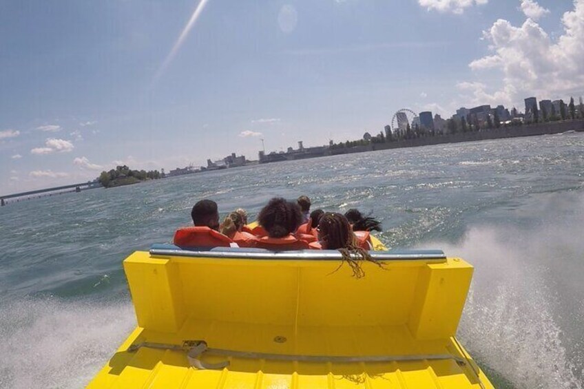 Guided Speed Boating Tour on the St-Lawrence