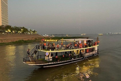 The best Sunset Cruise with Unlimited Beers and Soft Drinks