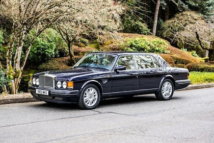 Bentley Chauffeured All-inclusive Wine Tasting Tour