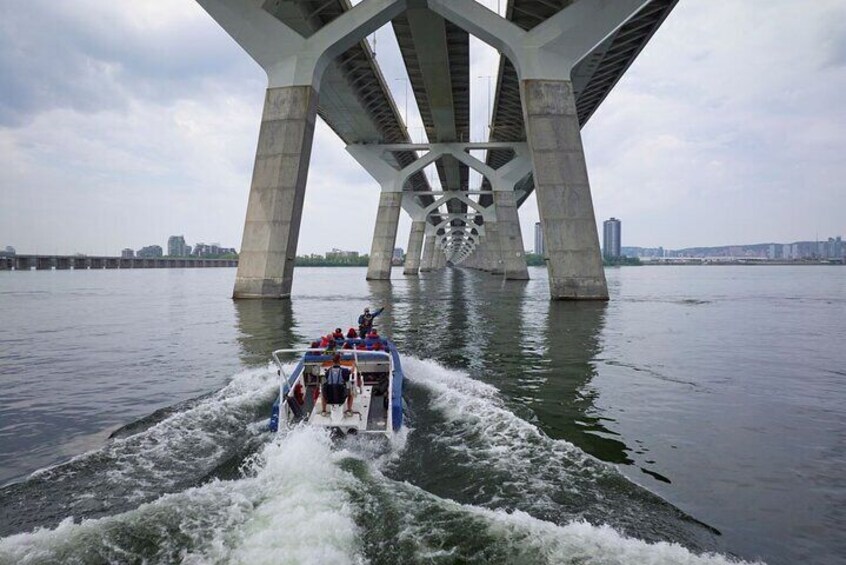 Guided Panorama Sightseeing Cruise