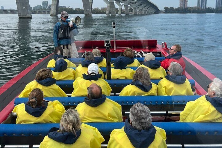 Guided Panorama Sightseeing Cruise