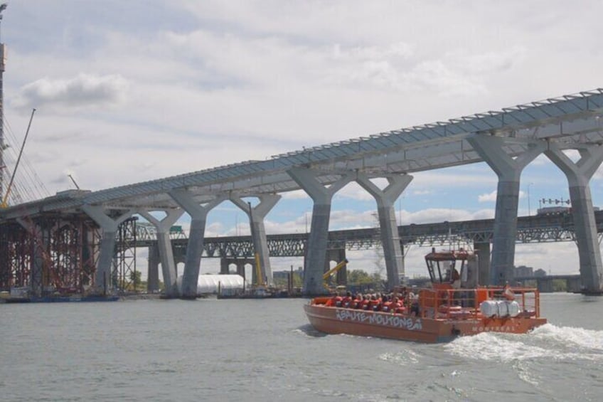 Guided Panorama Sightseeing Cruise