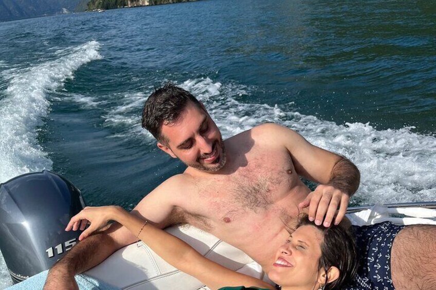 6 hour boat tour with captain on Lake Como