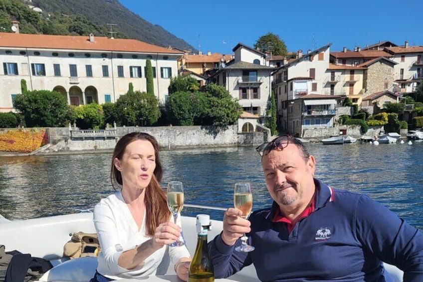6 hour boat tour with captain on Lake Como
