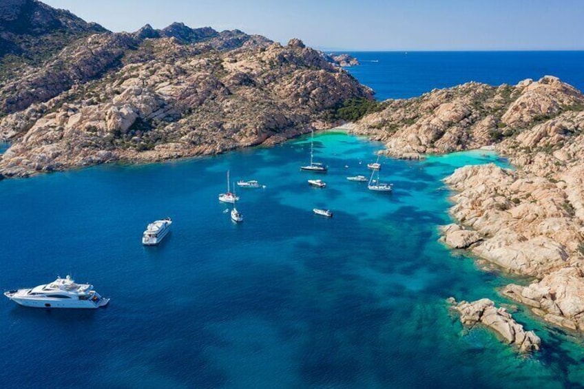 8 Hour Motorboat Tour of the La Maddalena Archipelago