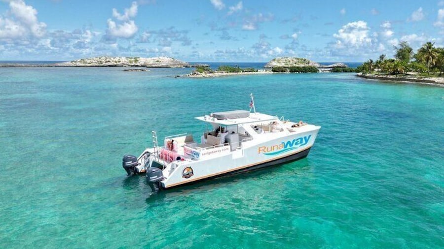 All-Inclusive Icacos Power Catamaran Snorkel And Beach Tour