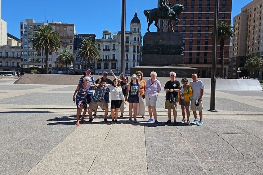 Group tour pic on a sunny Sunday morning.