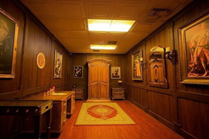 The Lair of The Puzzlemaster Private Escape Room in California