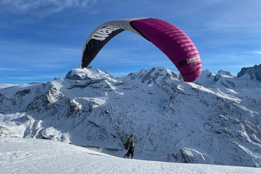 20 to 25 Minute Tandem Paragliding in Zermatt and Matterhorn View